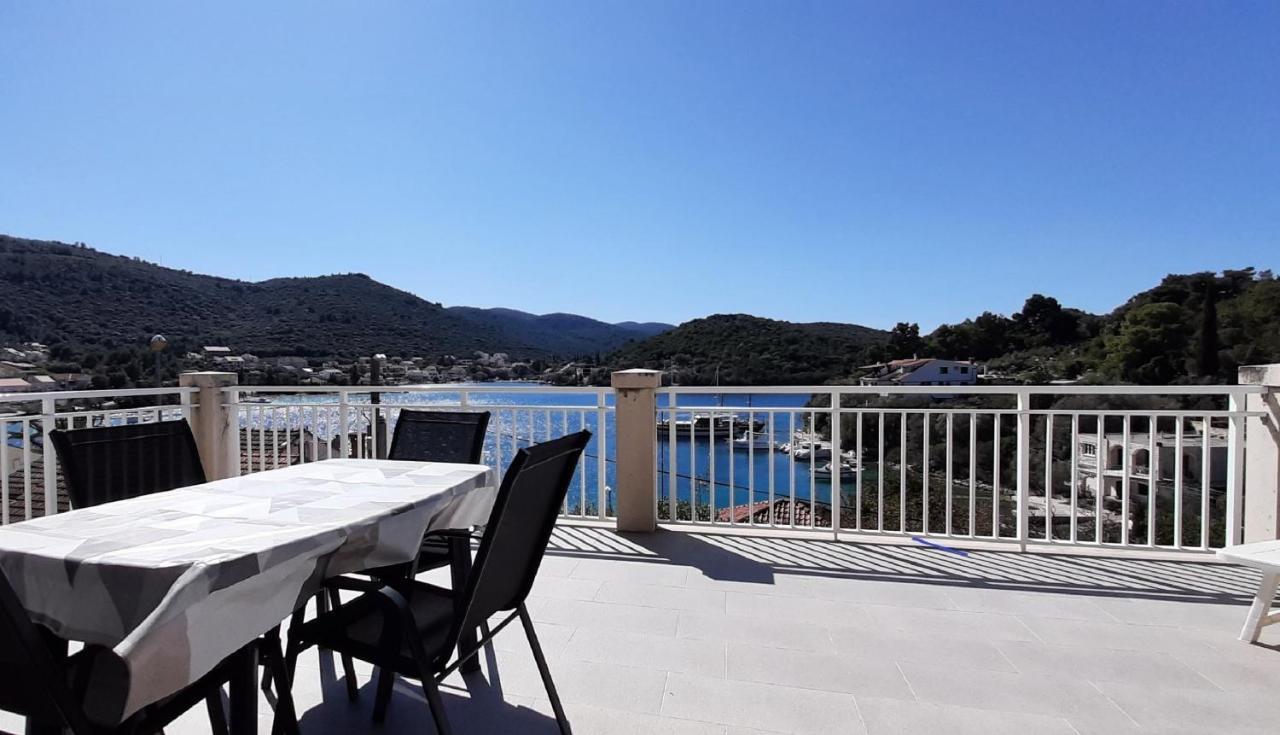 Apartment Classic Zrnovo Bagian luar foto